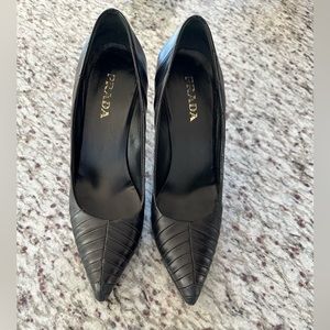 PRADA black leather pumps